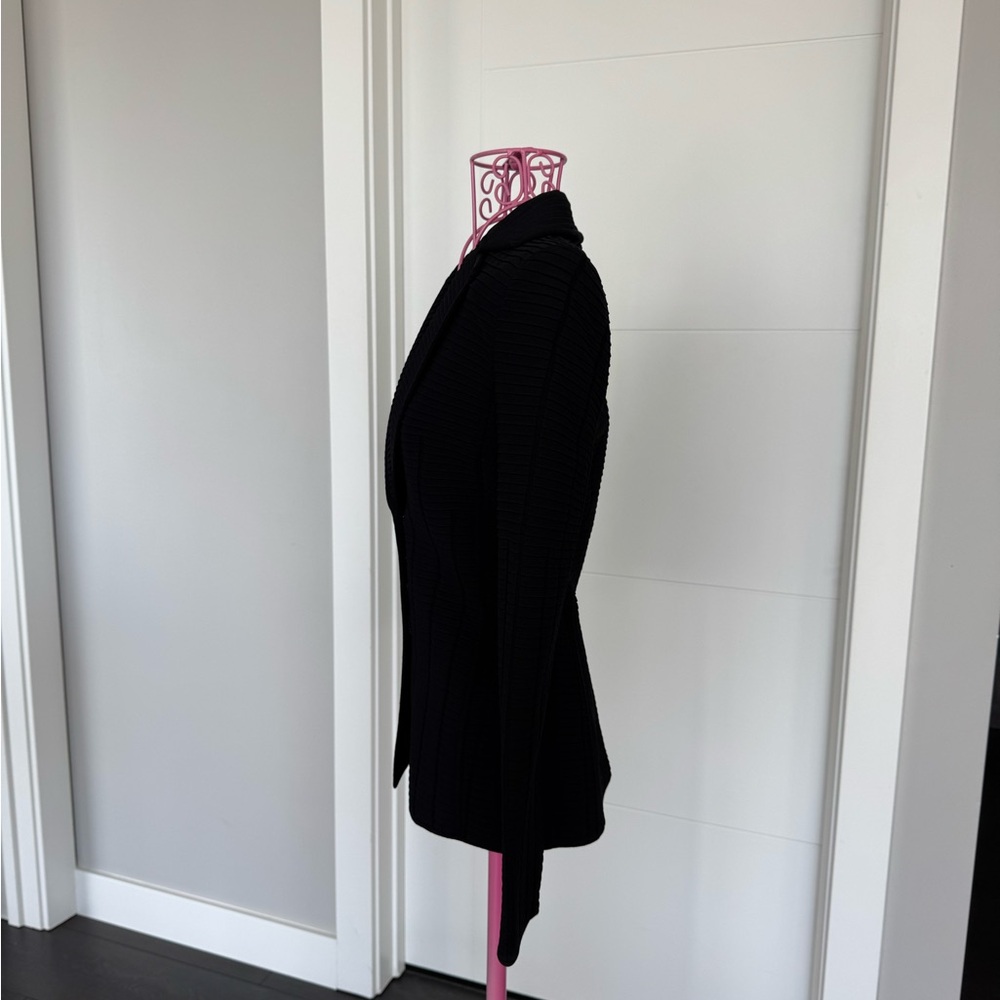 Giorgio Armani Black Textured Blazer - Picture 4 of 9
